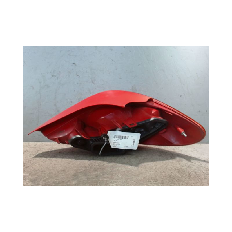 FEU ARRIERE GAUCHE  PEUGEOT 207 3P