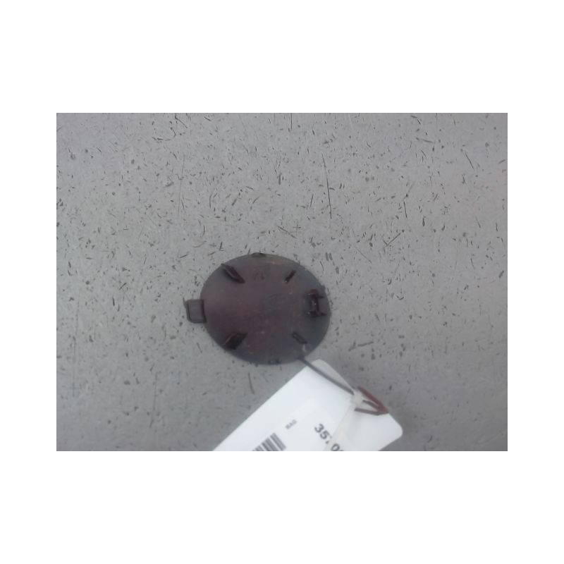 OBTURATEUR COUVRE CROCHET DE BOUCLIER AV FORD FIESTA 2005-