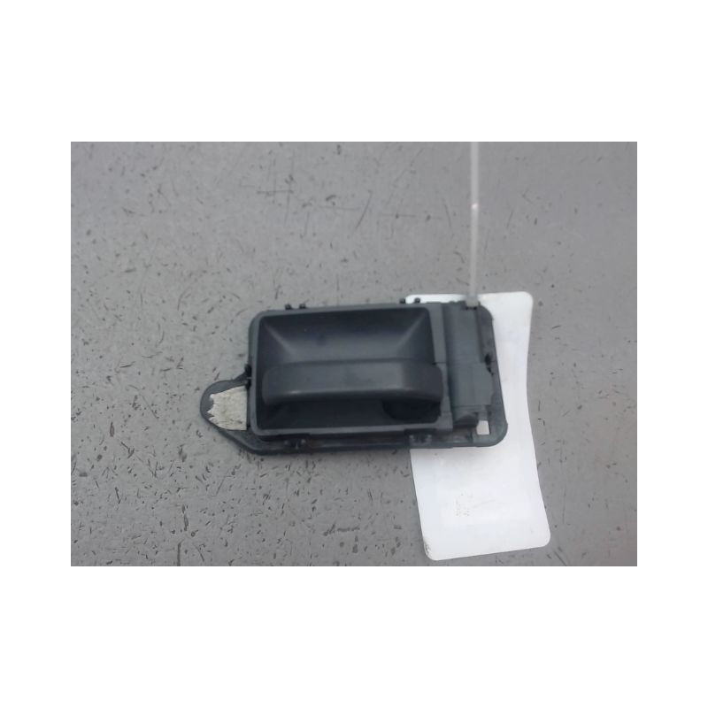 POIGNEE INTERIEURE PORTE AVANT DROIT PEUGEOT 106 Phase 1 1991-1996