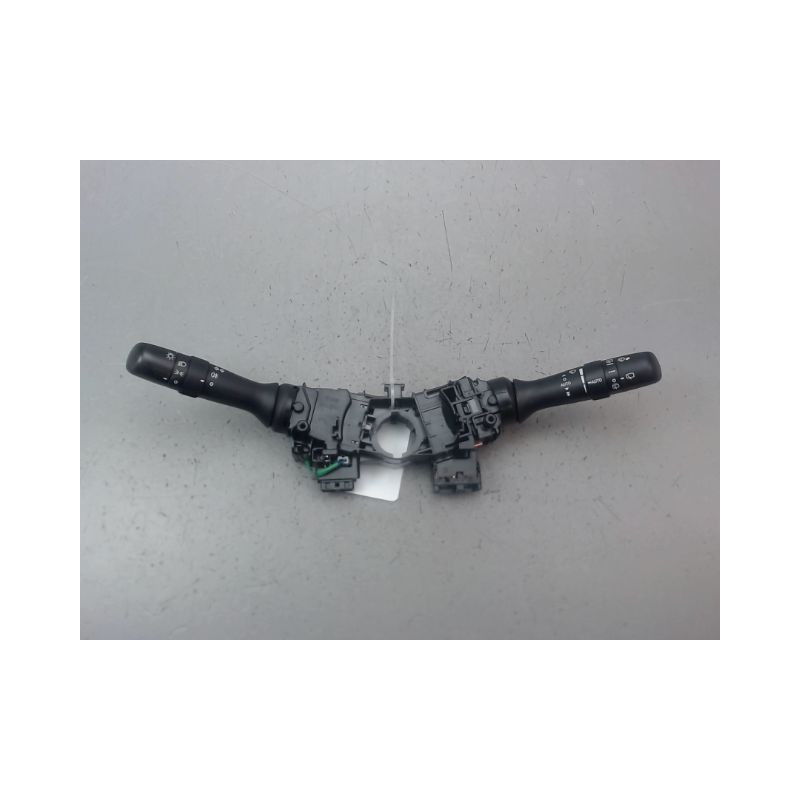 COMMANDE ECLAIRAGE TOYOTA YARIS 2005-