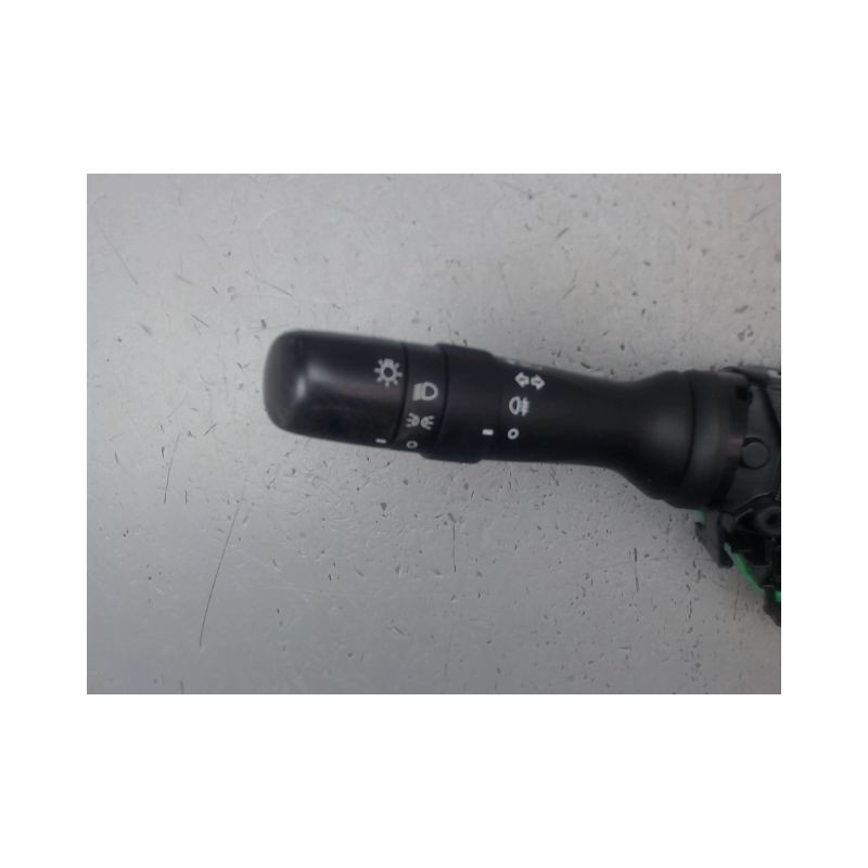 COMMANDE ECLAIRAGE TOYOTA YARIS 2005-