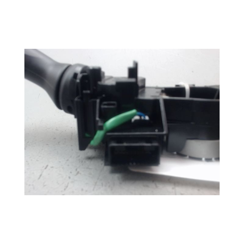 COMMANDE ECLAIRAGE TOYOTA YARIS 2005-