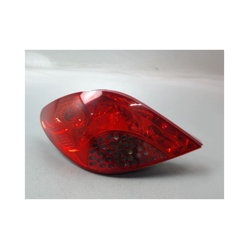 FEU ARRIERE GAUCHE  PEUGEOT 207 2006-2013