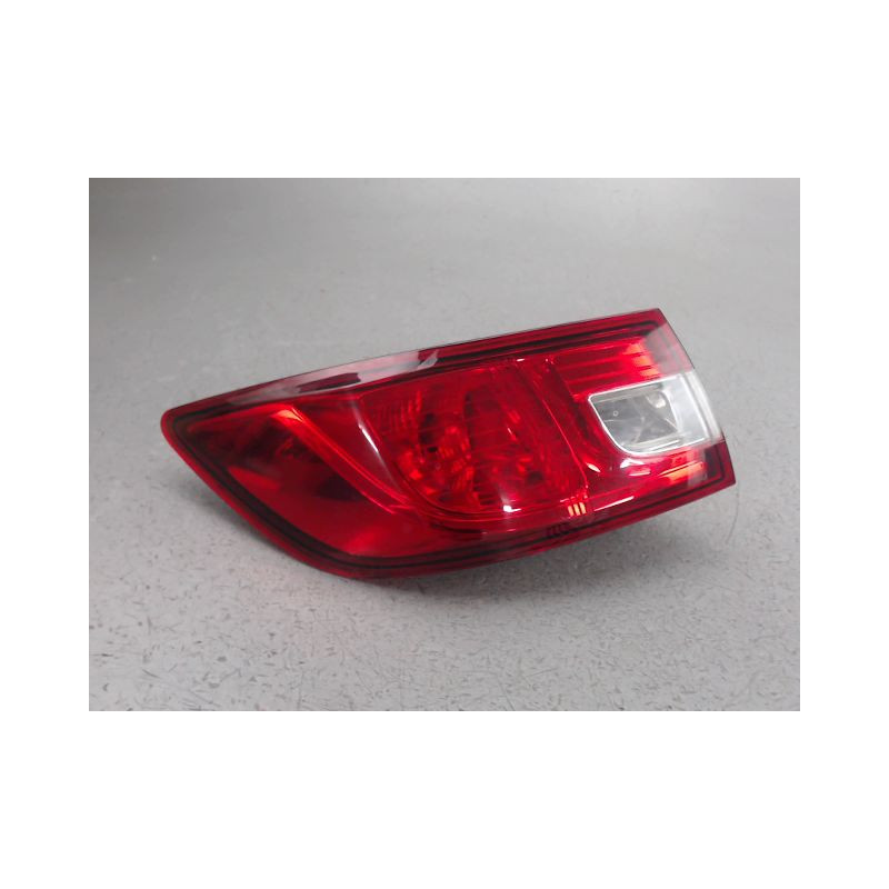 FEU ARRIERE GAUCHE  RENAULT CLIO