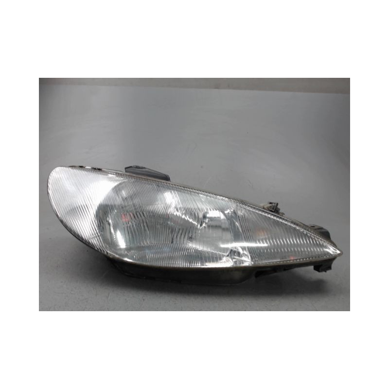 PHARE DROIT PEUGEOT 206