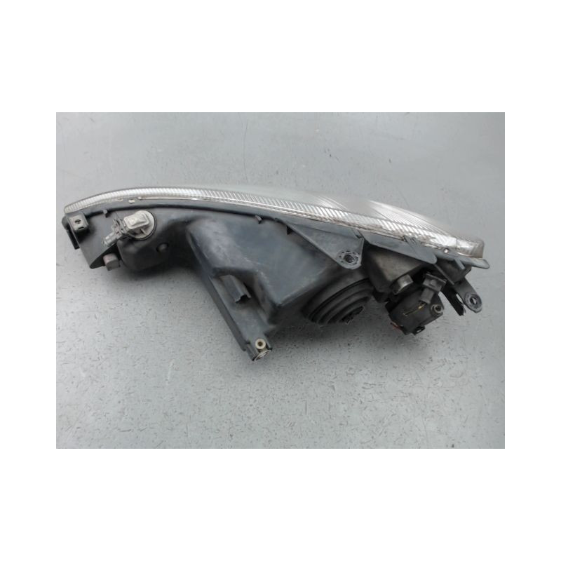 PHARE DROIT PEUGEOT 206