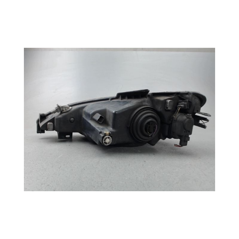 PHARE DROIT PEUGEOT 206