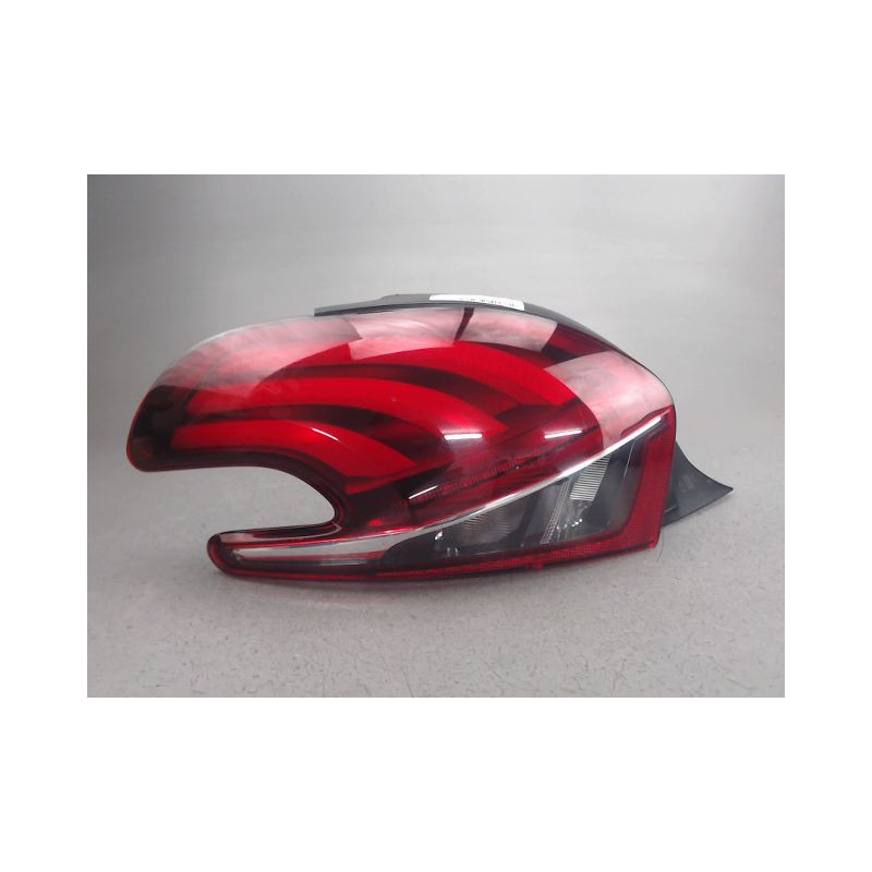 FEU ARRIERE GAUCHE  PEUGEOT 208