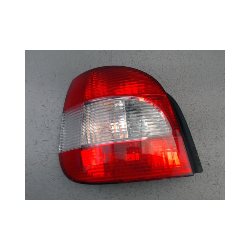 FEU ARRIERE DROIT RENAULT MEGANE