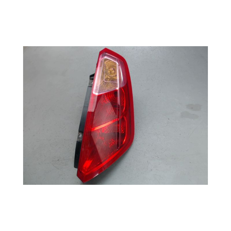 FEU ARRIERE DROIT FIAT PUNTO