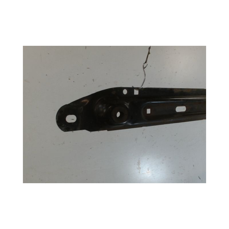 TRAVERSE INFERIEURE ARMATURE AVANT CITROEN C4