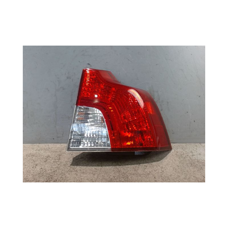FEU ARRIERE DROIT VOLVO S40 2004-