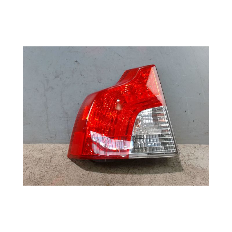 FEU ARRIERE GAUCHE  VOLVO S40 2004-
