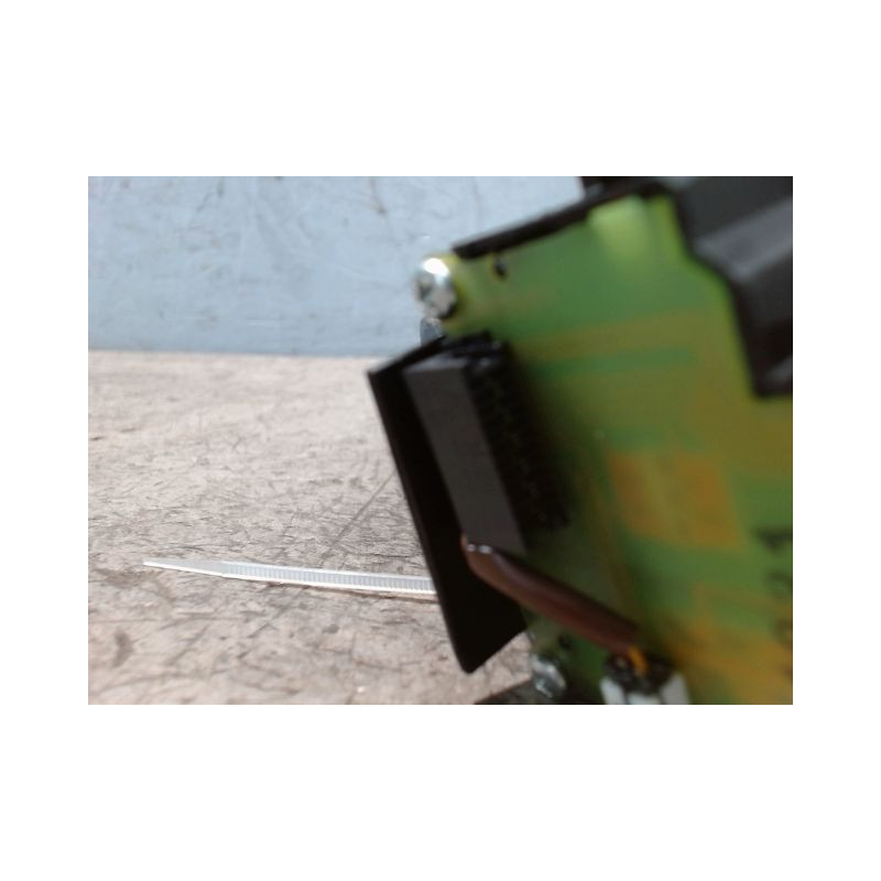 COMMANDE ESSUIE GLACE VOLVO S40 2004-