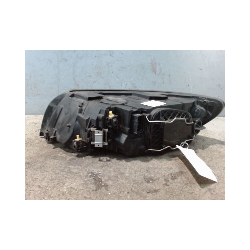 PHARE DROIT VOLVO S40 2004-