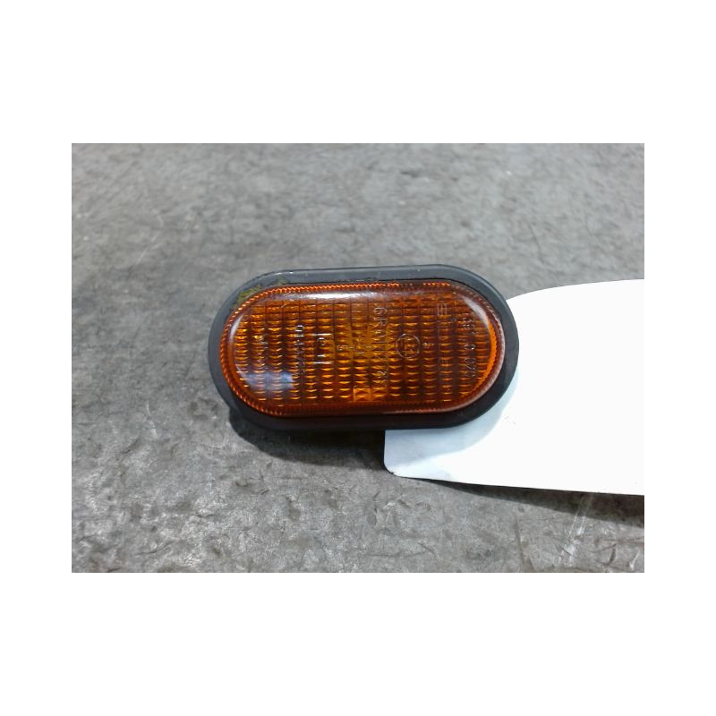 REPETITEUR AILE GAUCHE RENAULT TRAFIC
