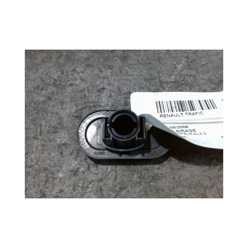 REPETITEUR AILE GAUCHE RENAULT TRAFIC