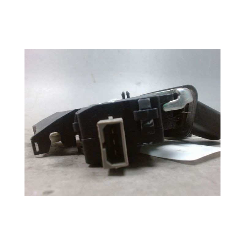 SERRURE COFFRE ARRIERE VOLKSWAGEN PASSAT 2005-