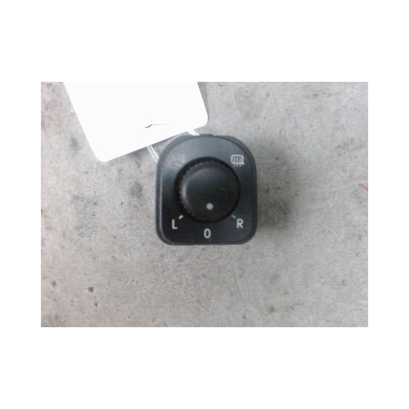 COMMANDE RETROVISSEUR EXTERIEUR ELECTRIQUE VOLKSWAGEN PASSAT 2005-