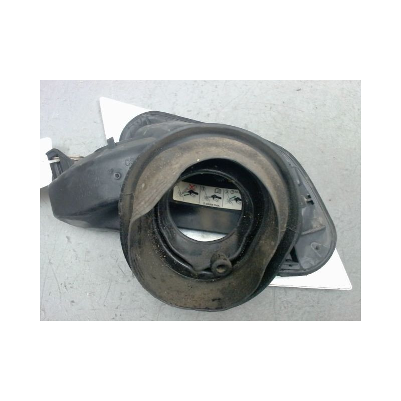 VOLET DE TRAPPE CARBURANT FORD FOCUS