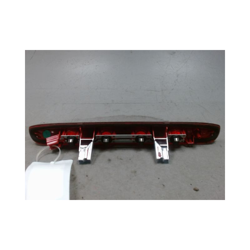 FEUX STOP SUPPLEMENTAIRE PEUGEOT 208