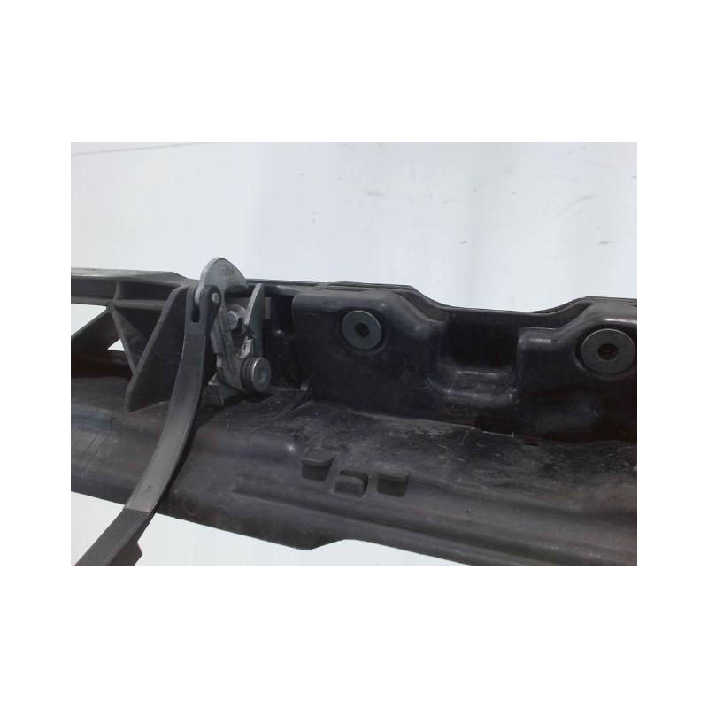 TRAVERSE SUPERIEURE ARMATURE AVANT PEUGEOT 308
