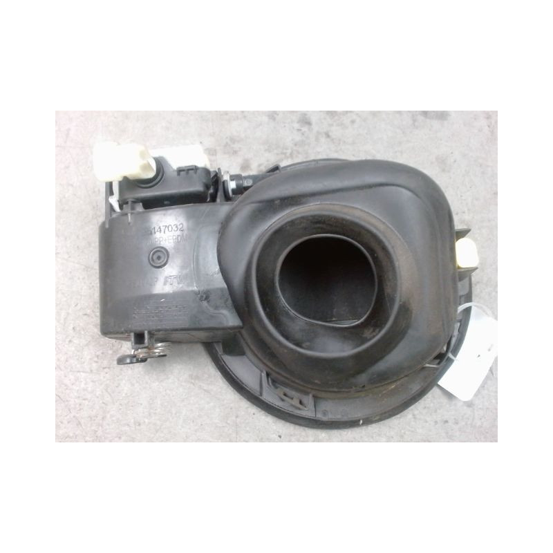 VOLET DE TRAPPE CARBURANT OPEL MOKKA
