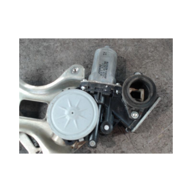 MECANISME+MOTEUR LEVE-GLACE AVANT GAUCHE TOYOTA RAV4