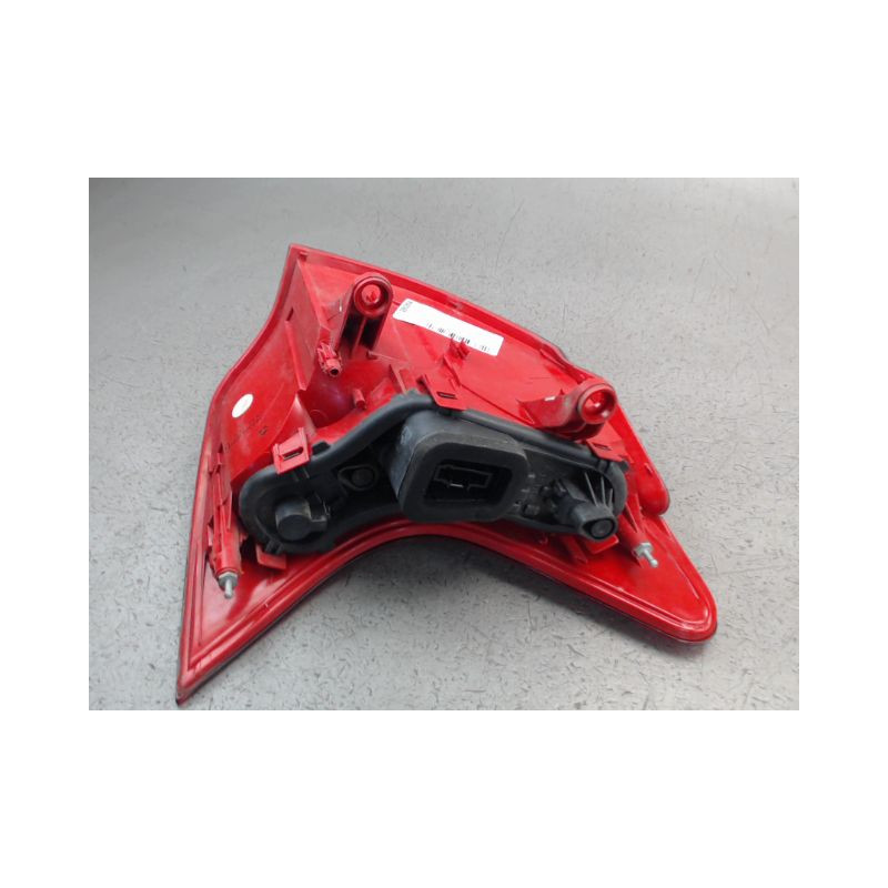 FEU ARRIERE GAUCHE  PEUGEOT 3008