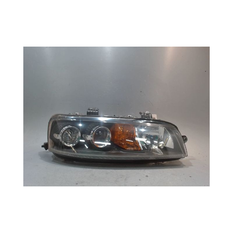 PHARE DROIT FIAT PUNTO