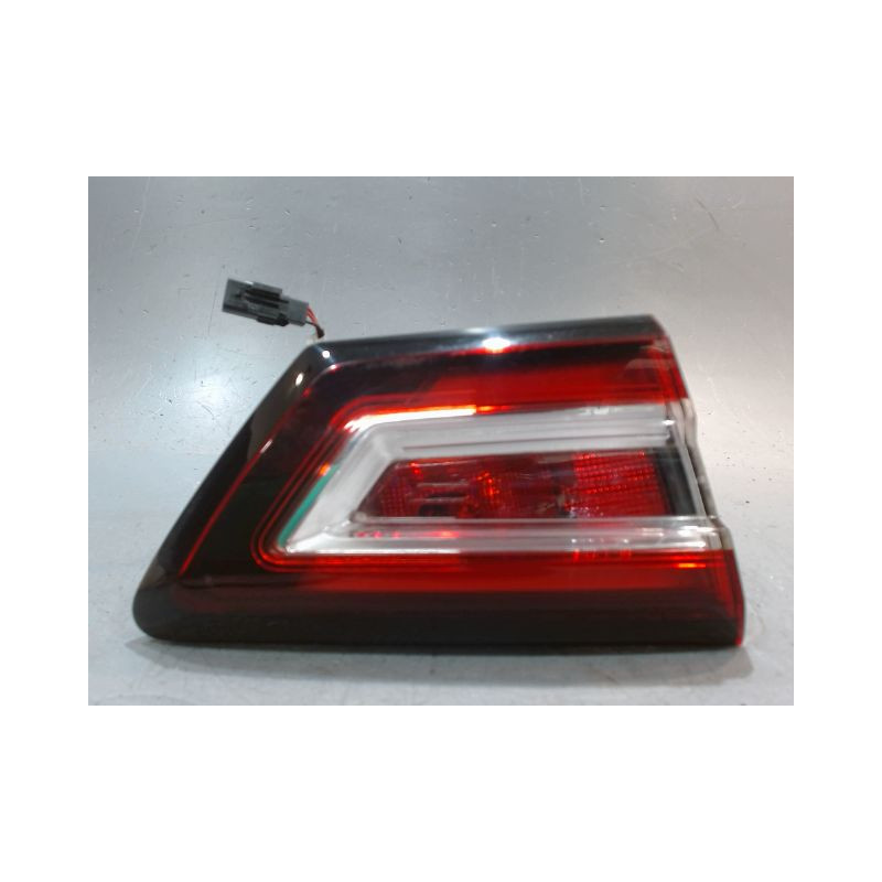 FEU ARRIERE INTERIEUR GAUCHE RENAULT CLIO