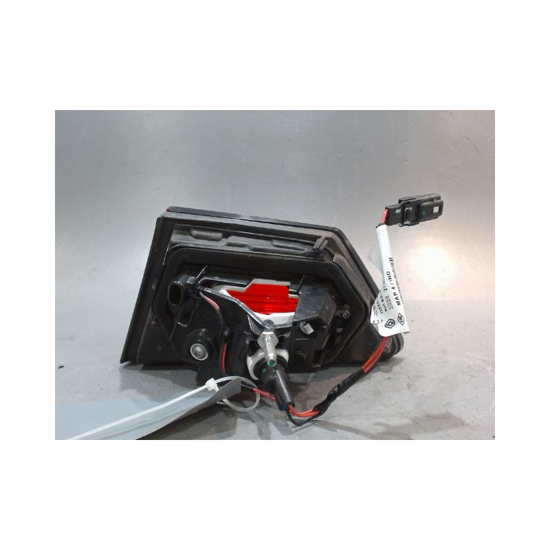 FEU ARRIERE INTERIEUR GAUCHE RENAULT CLIO