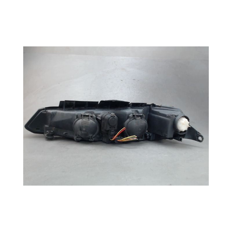PHARE DROIT PEUGEOT 406