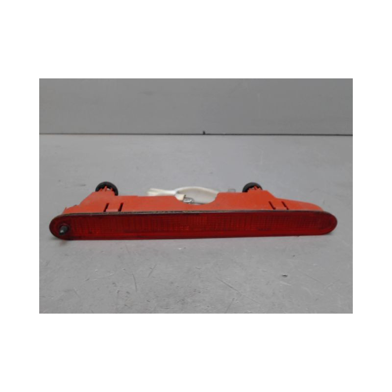 FEUX STOP SUPPLEMENTAIRE CITROEN BERLINGO