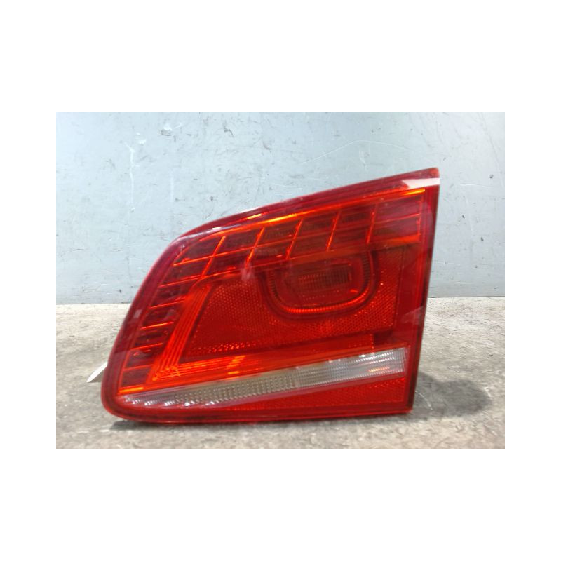 FEU ARRIERE INTERIEUR DROIT VOLKSWAGEN PASSAT 2010-