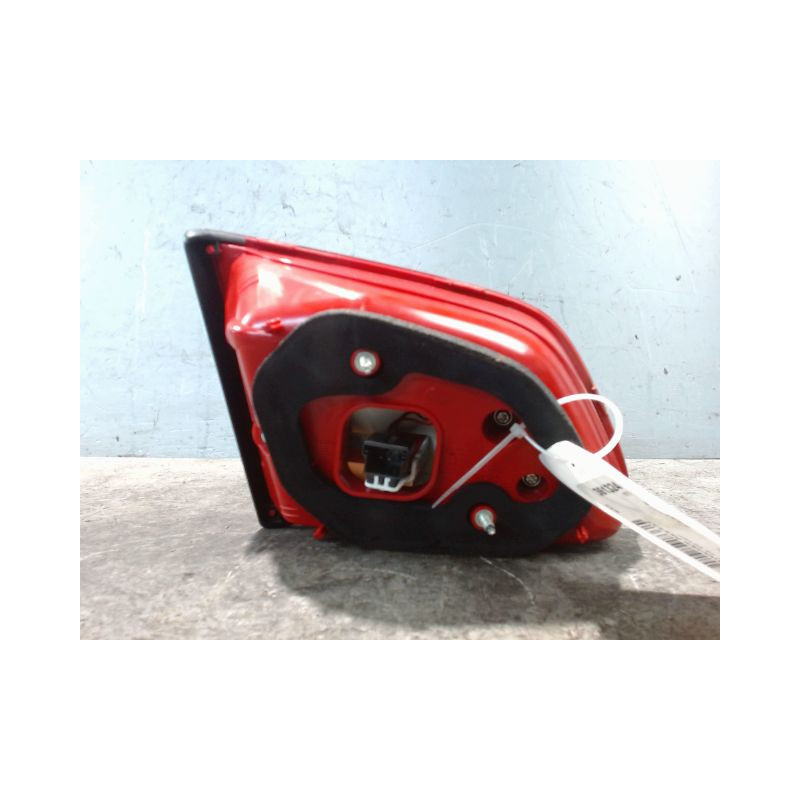 FEU ARRIERE INTERIEUR DROIT VOLKSWAGEN PASSAT 2010-