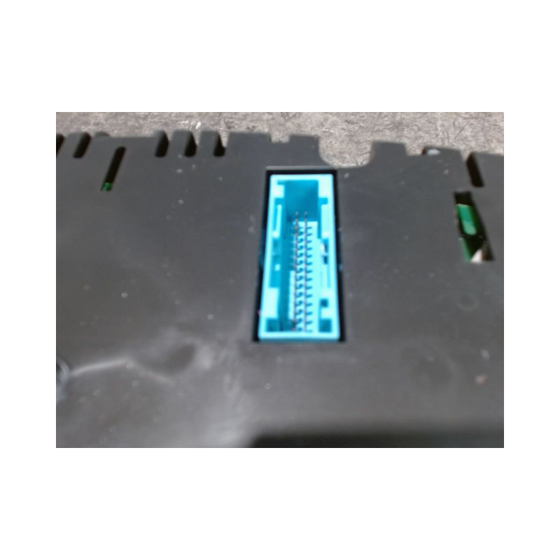 BLOC COMPTEURS VOLKSWAGEN PASSAT 2010-