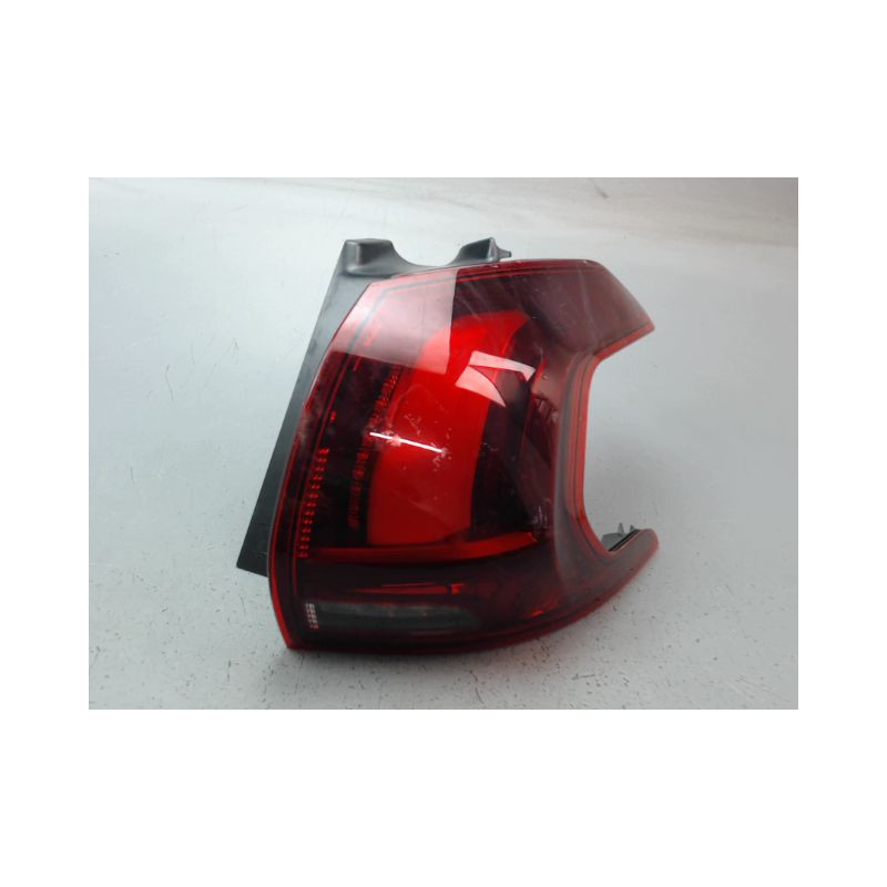 FEU ARRIERE DROIT PEUGEOT 2008 Phase 1 2013-...