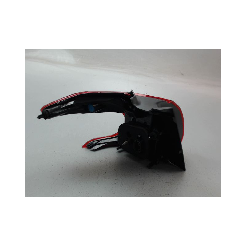 FEU ARRIERE DROIT PEUGEOT 2008 Phase 1 2013-...