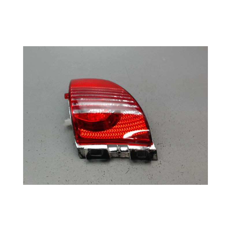 FEU DE PARE-CHOC ARRIERE DROIT PEUGEOT 2008 Phase 1 2013-...