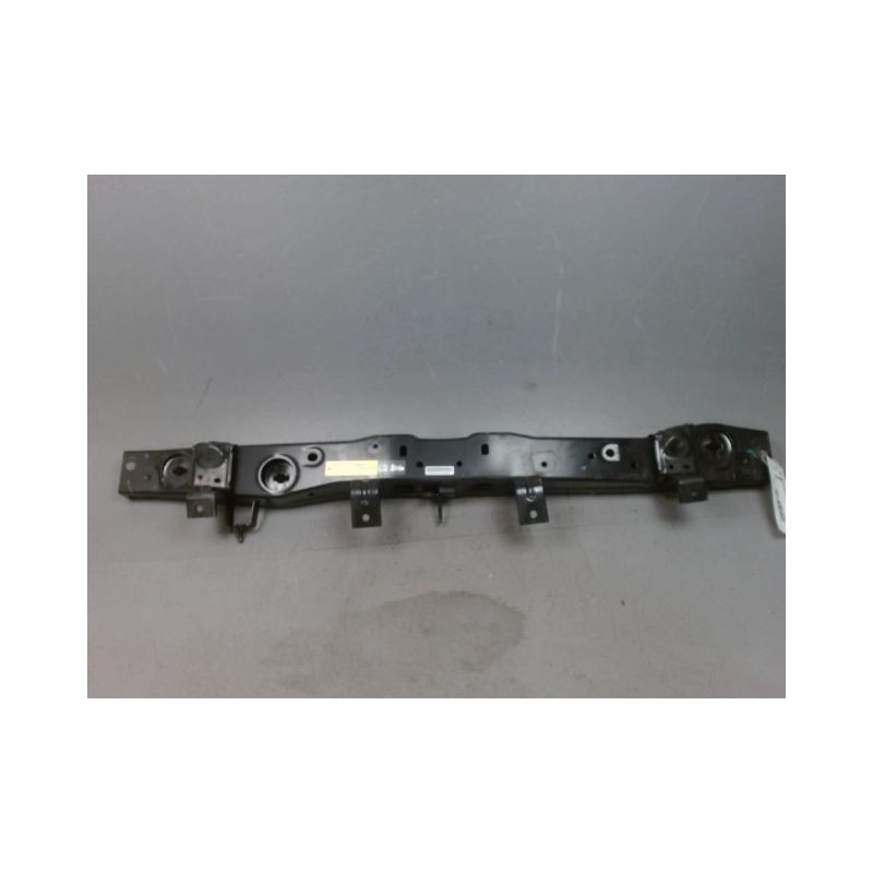 TRAVERSE SUPERIEURE ARMATURE AVANT NISSAN MICRA