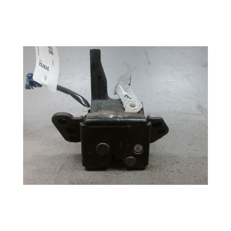SERRURE HAYON  TOYOTA YARIS II 2010-