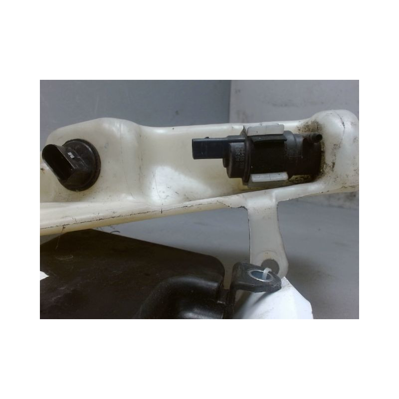 RESERVOIR LAVE-GLACE AVANT AUDI A4