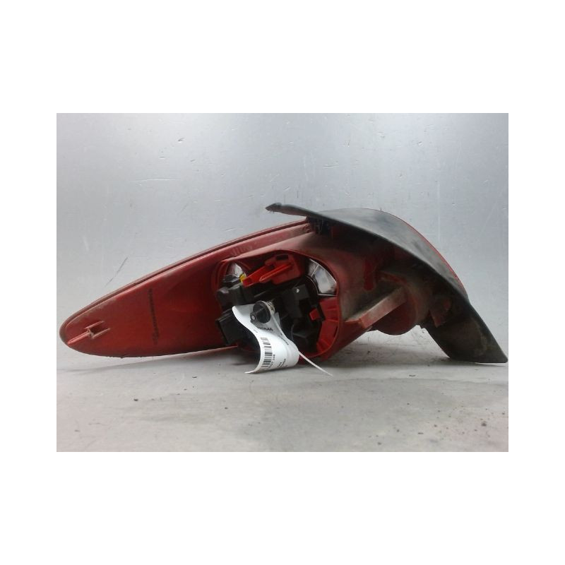 FEU ARRIERE DROIT PEUGEOT 206
