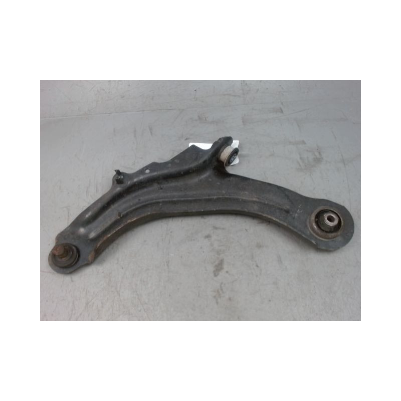 TRIANGLE INFERIEUR AVANT GAUCHE RENAULT MEGANE
