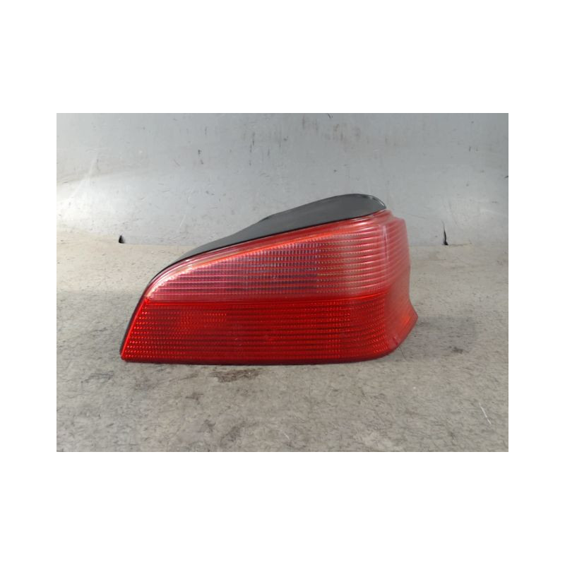 FEU ARRIERE DROIT PEUGEOT 106 96-2003