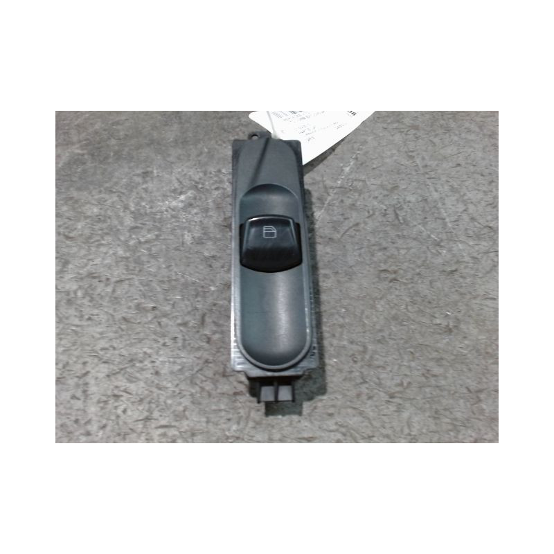 COMMANDE LEVE-GLACE PORTE AVD MERCEDES VITO COMBI EXTLONG 03-