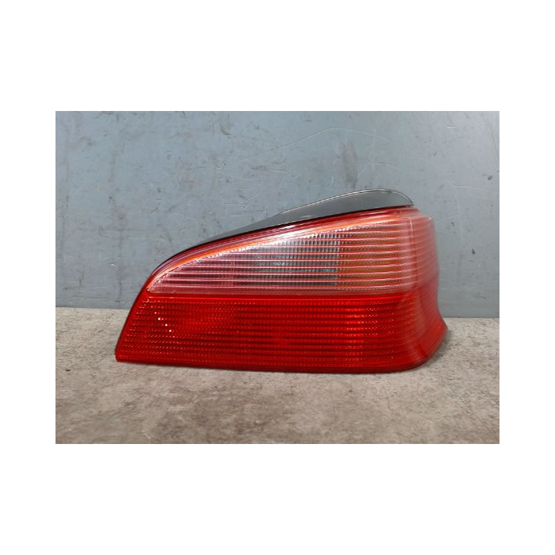 FEU ARRIERE DROIT PEUGEOT 106 96-2003