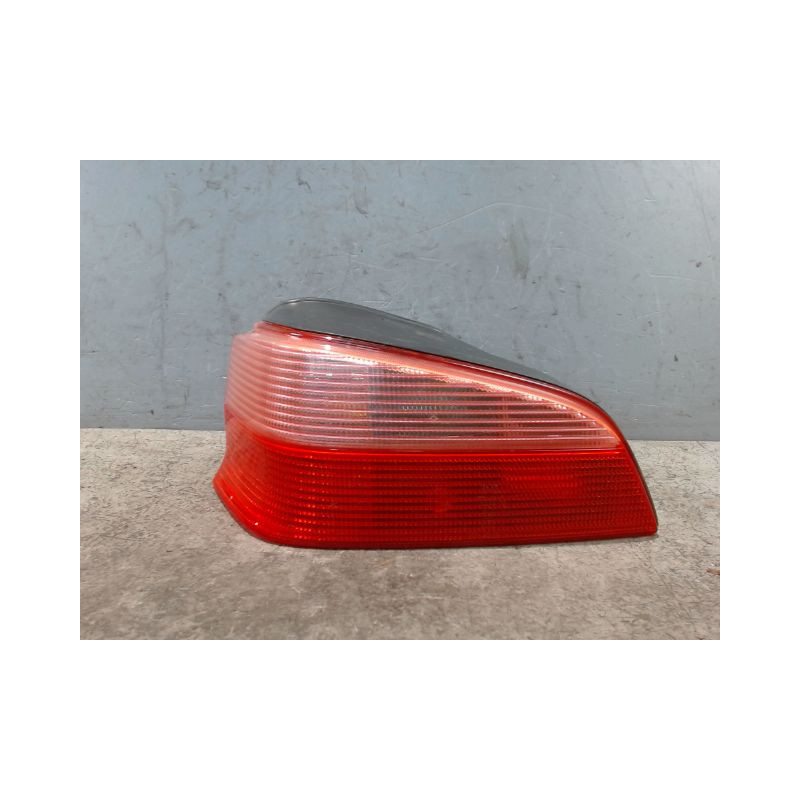FEU ARRIERE GAUCHE  PEUGEOT 106 96-2003