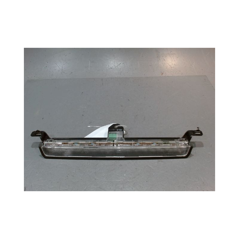 FEUX STOP SUPPLEMENTAIRE VOLVO V70